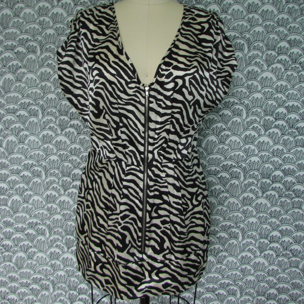 WALTER Zebra Animal Print Silk Tunic Top Zip Front
